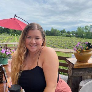 Meet your Posher, Jillian